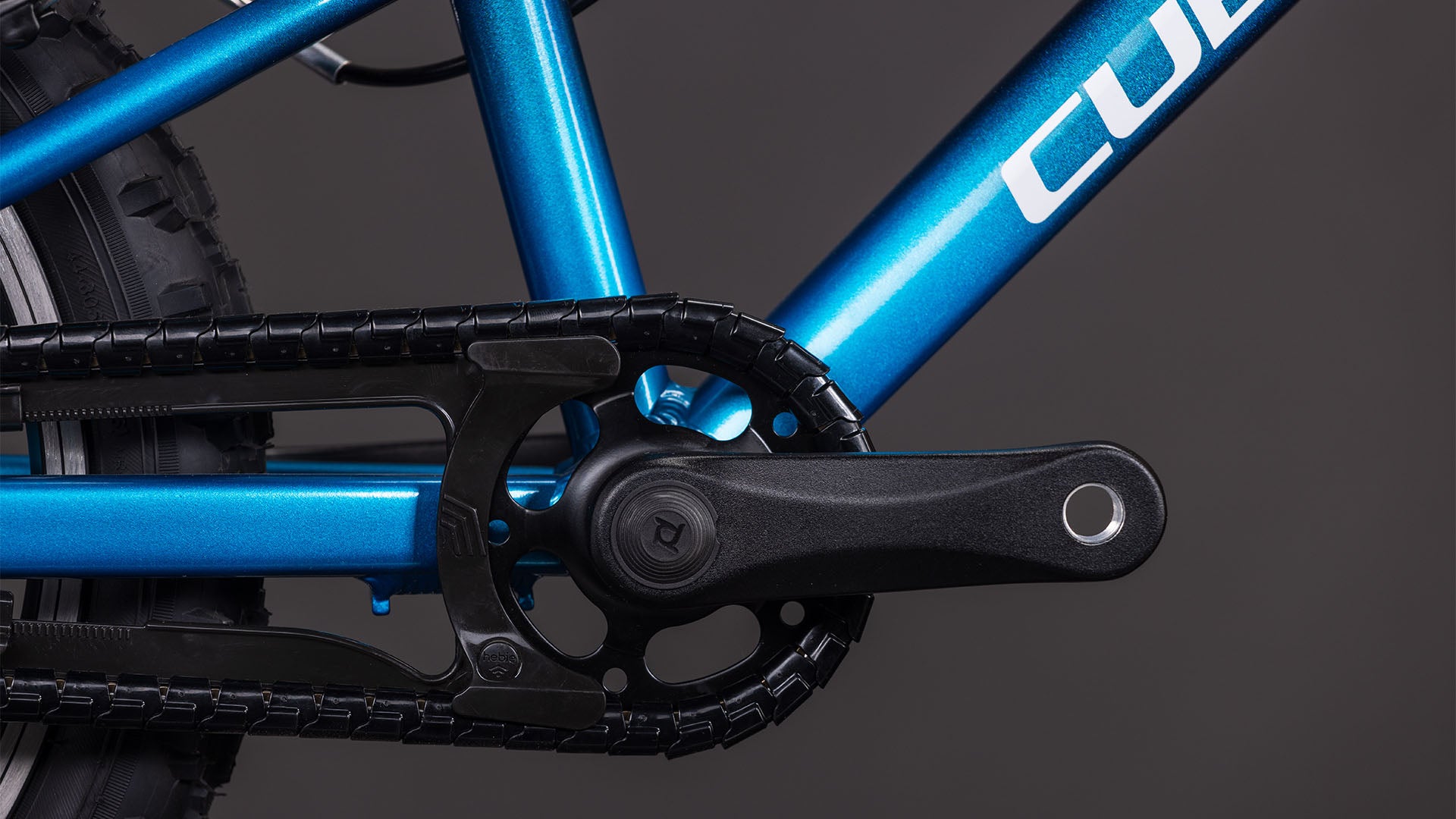 CUBE Acid 140 Actionteam 2026 - La primera bici perfecta para niños aventureros con entrepierna de 41-50 cm