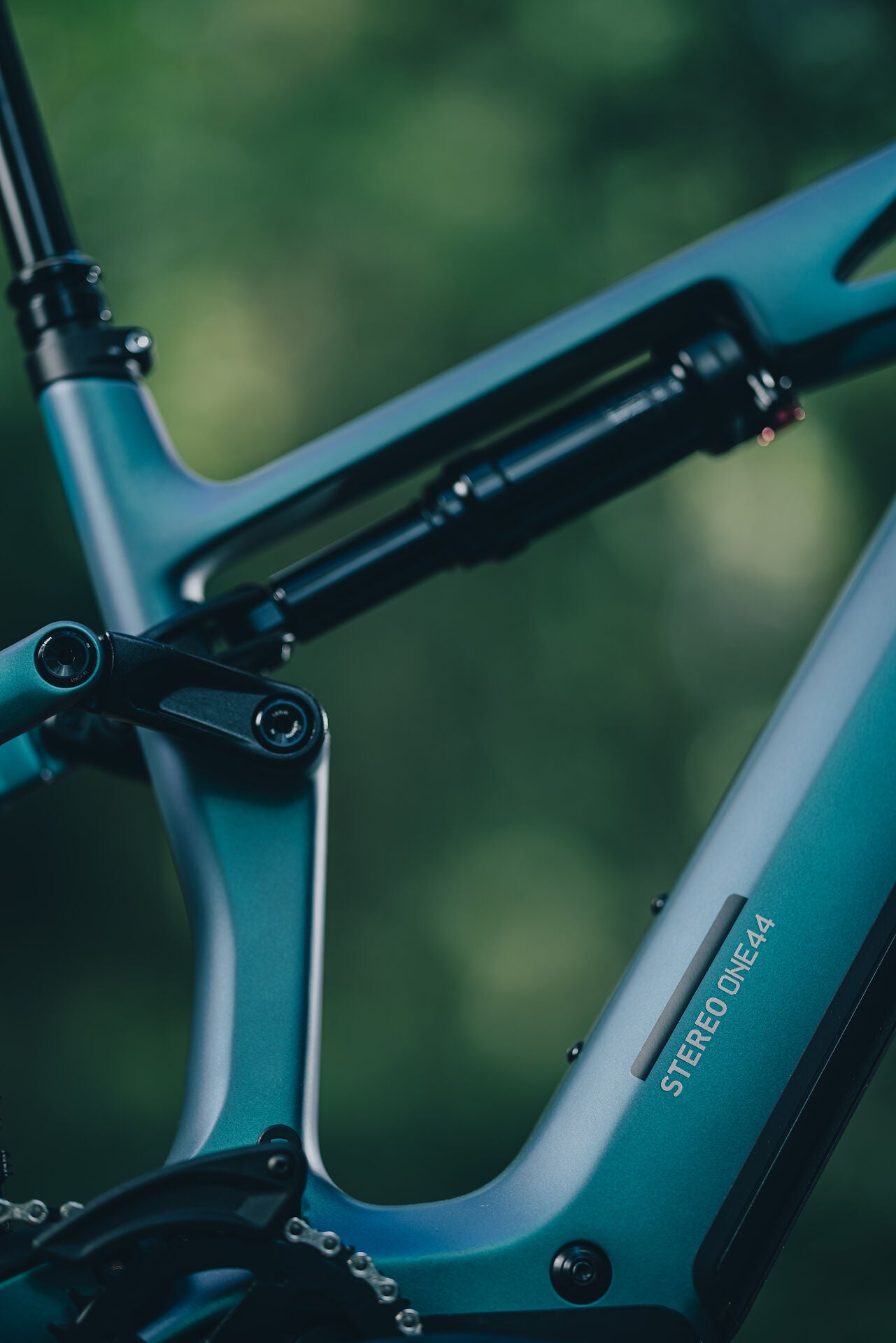 geometría otpimizada CUBE para ebikes con caudro de carbono c:62. Diseño y tecnología alemana