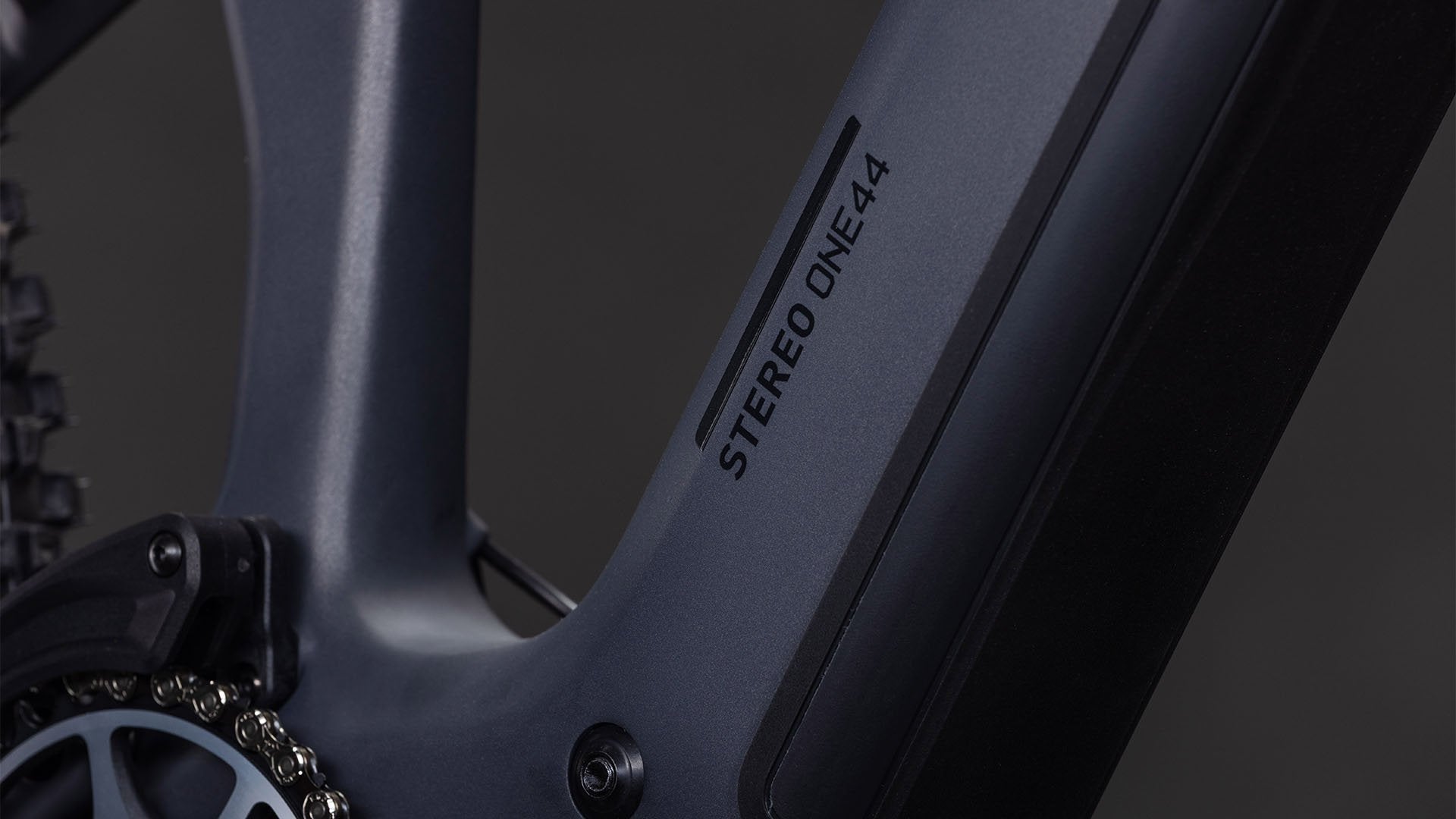 CUBE Stereo Hybrid 144 HPC SLX 800 detalle cuadro carbono HPC