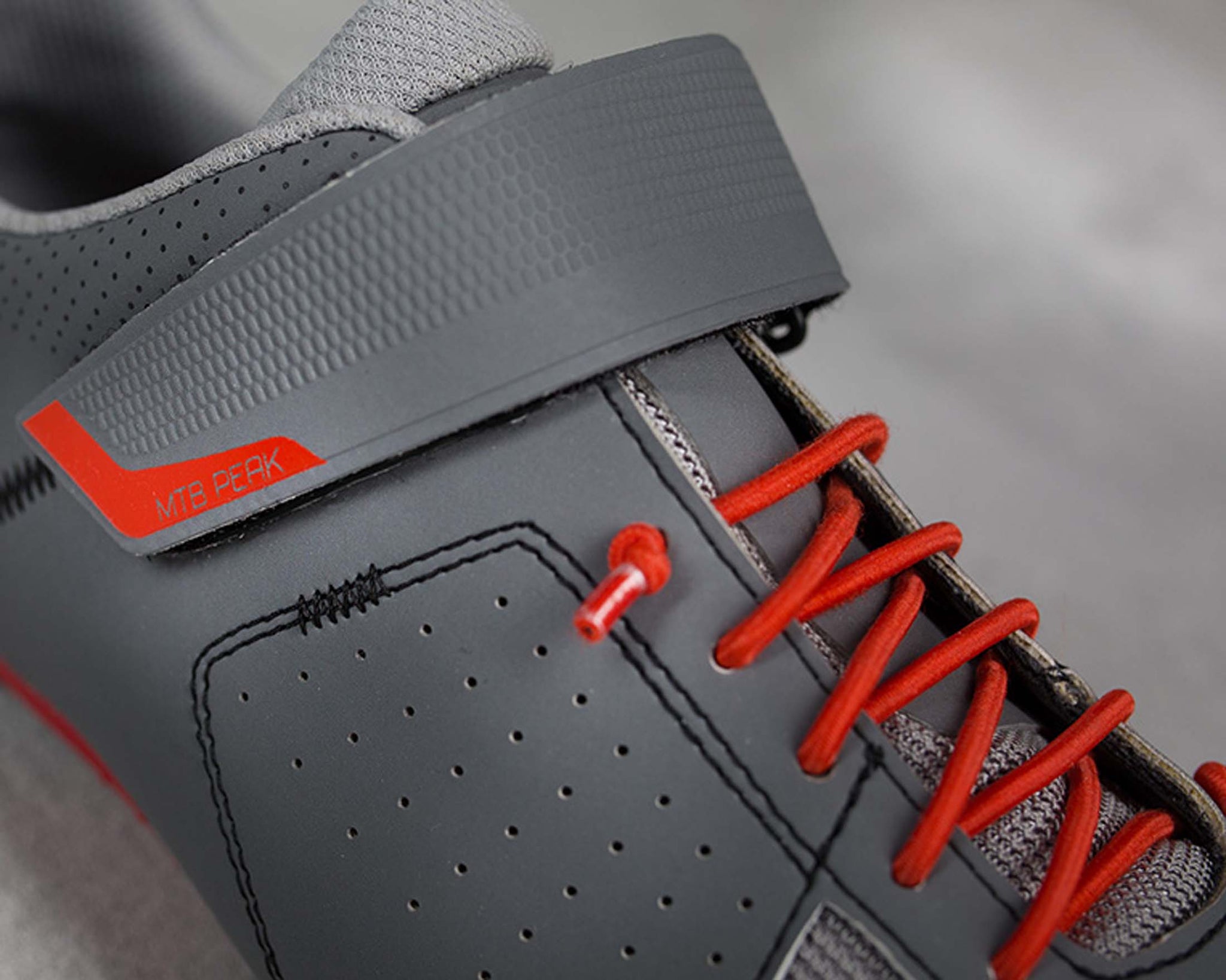 ZAPATOS CUBE PEAK Grey
